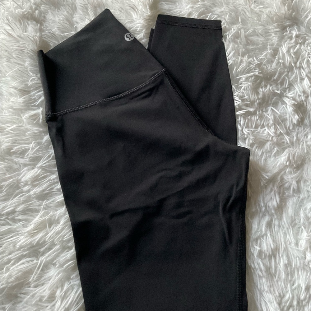 Lululemon’s Women Active Leggings